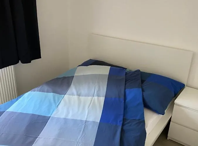 Zentrale Und Schoene Ferienwohnung